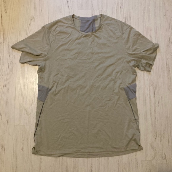 Lululemon workout shirt - Picture 1 of 1